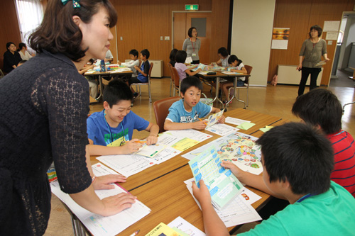 小遣い帳の使い方を学ぶ