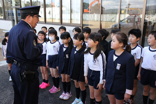 「自分の身は自分で守って」「はい！」