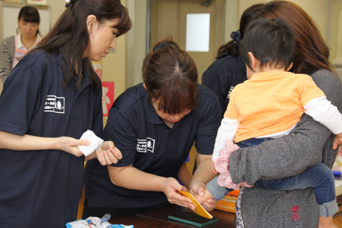 助産師による手形・足形採取