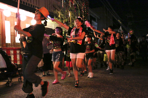 15団体が参加したみすゞ音頭総踊り