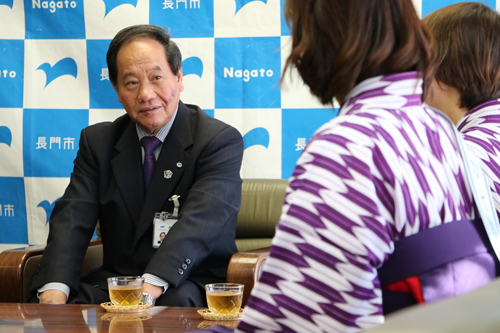 大西市長は「市の魅力を発信するだけでなく、おもてなしにも期待します」と話した
