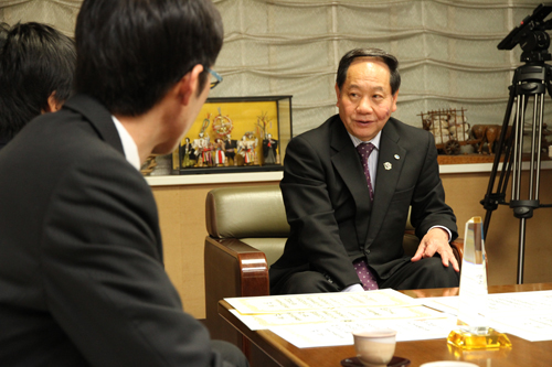 「思いが表れた素晴らしい作文でした」と大西市長