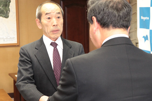 3年間務めた消防団長を退任する入江さん