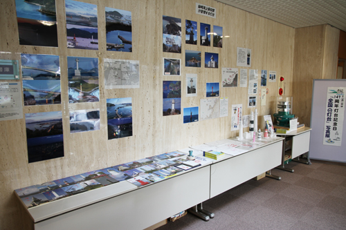 灯台の日を記念した写真展のようす