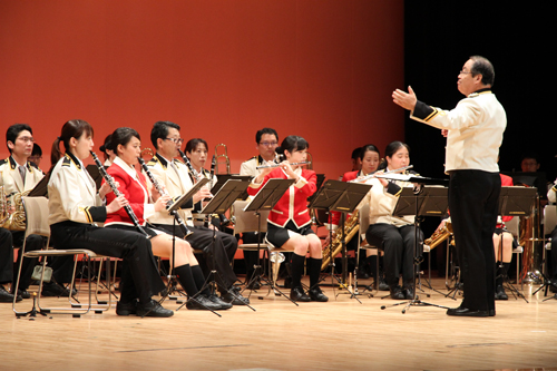 山口県警察音楽隊による演奏