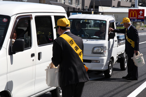 市長や議長も街頭で交通安全をアピール