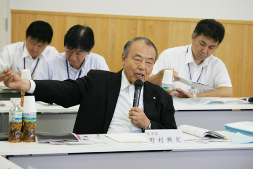 野村興兒萩市長
