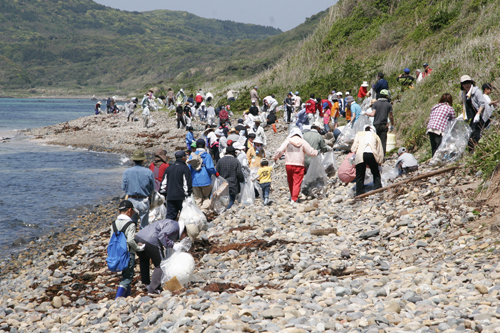 約250人がボランティアとして参加