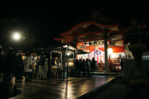 豊川稲荷は、大寧寺に隣接