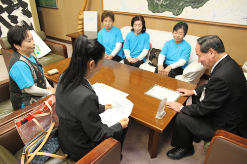 報告会のようす