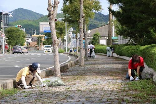市内のやきとり店経営者など約50人が参加した