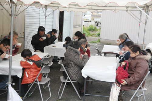 2つの鍋料理に舌鼓を打つ