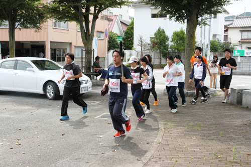 長門市役所本庁南側駐車場に到着