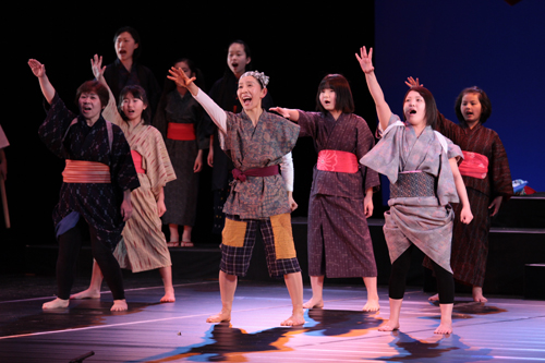 迫力のある演技を披露した劇団員（「金子みすゞの世界」?仙崎編‐2015?）