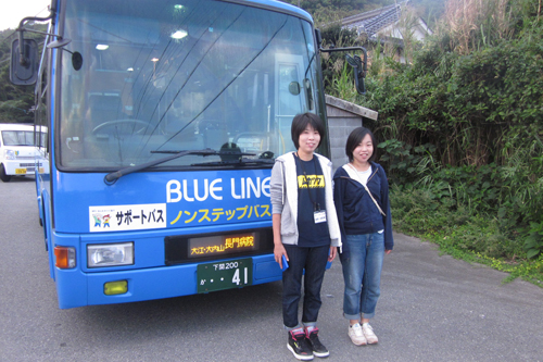 （左から）地域おこし協力隊向津具地区担当の磯野沙智恵さんと大迫思織さん