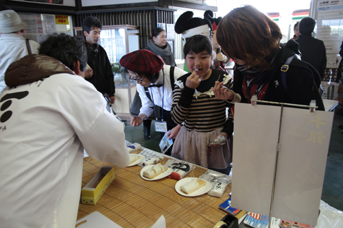 長門産のかまぼこを味わう