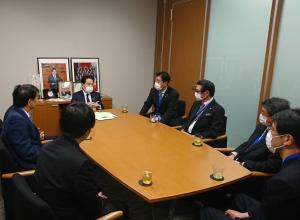 県選出国会議員に対する要望活動の様子