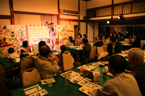 前夜祭では、温泉閣に地元食材を使ったビュッフェバーがオープンした