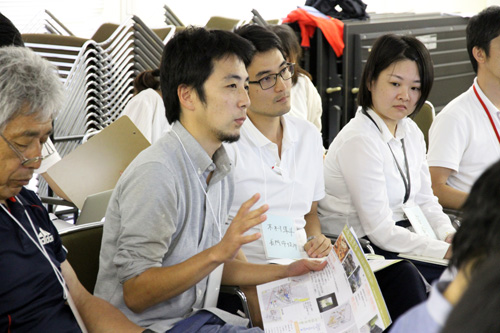 提案に対し、参加した地域住民らから意見や感想が伝えられる