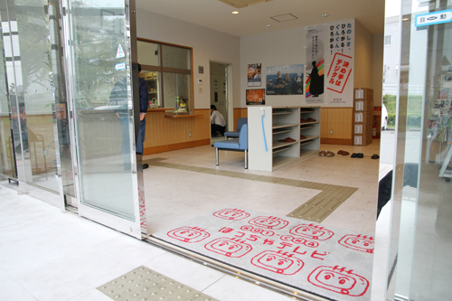 受付時間は月曜日から金曜日までの8時30分～18時