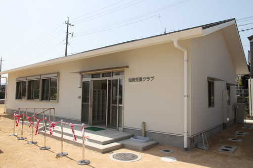 仙崎小学校の敷地内に建設。事業費は約４千万円