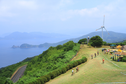 雄大な千畳敷を望みながら、駆け巡る