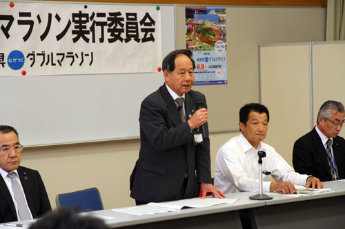 「今年はこれまで以上盛り上がることを期待しています」とあいさつをする大西市長