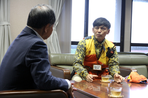 「あっという間の三年間、地域や行政の関係者に支えられた」と中野隊員