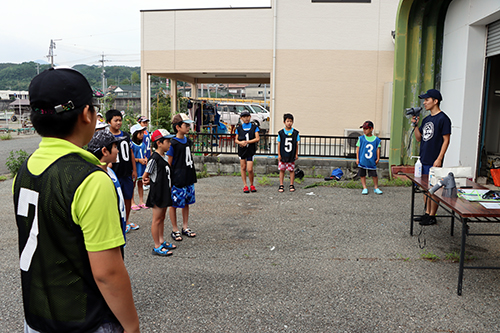 児童ら約20人が参加