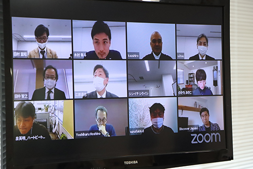 外部の有識者・専門家の委員と、地元関係者が出席