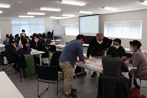 関係者ら約30人がワークショップに参加