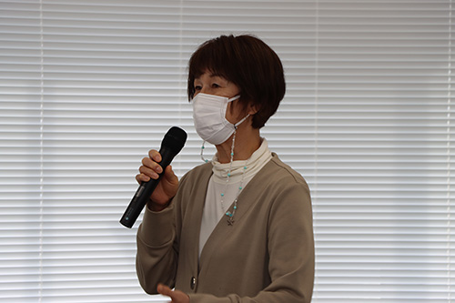 主催のNPO法人 人と木の岩本理事長がワークショップを振り返り「次回もまたご参加いただきたい」とあいさつ