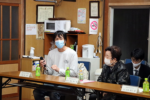若い世代も出席し、積極的に発言していた