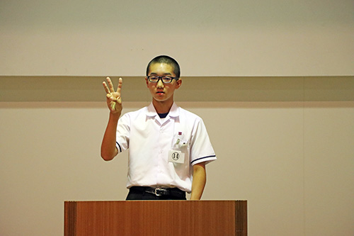 弁論の部1位の森田さんは、発達障害のことを多くの人に知ってほしいと訴えた