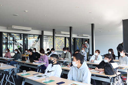 長門市で行われた講座に受講生や学生が参加