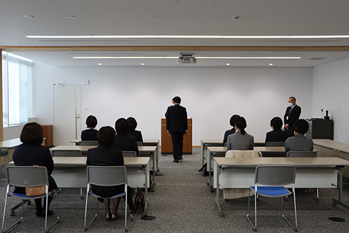 １４名のうち１０名がこの日出席