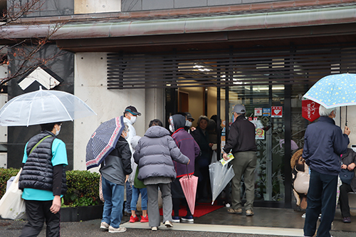 SDGｓに配慮し、各店舗でテイクアウトを提供する新しいイベント方式の開催となった。