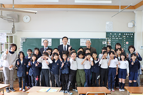 「学校給食・くじら交流の日」が下関市と長門市で開催