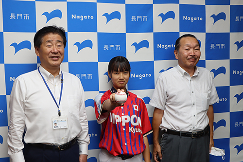 全国大会に出場する菱海中学校３年生の岡藤 美瑠（おかふじ めいる）さんの出場報告会が開催。