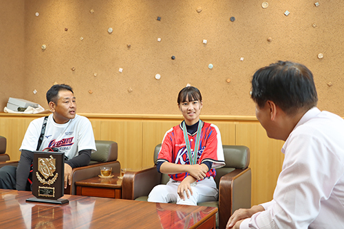 試合では主にライトを守り、守りでもチームを盛り上げた