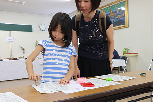 展示会場をまわって抽選くじを取得できるスタンプラリーも実施