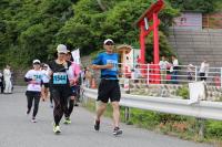 元乃隅稲成神社や千畳敷など、観光スポットで景色を楽しみながら走る