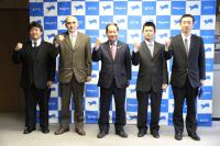 俵山TCが9年連続で全国大会出場（左から伊藤さん・福本さん・大西市長・坂田さん・本田さん）